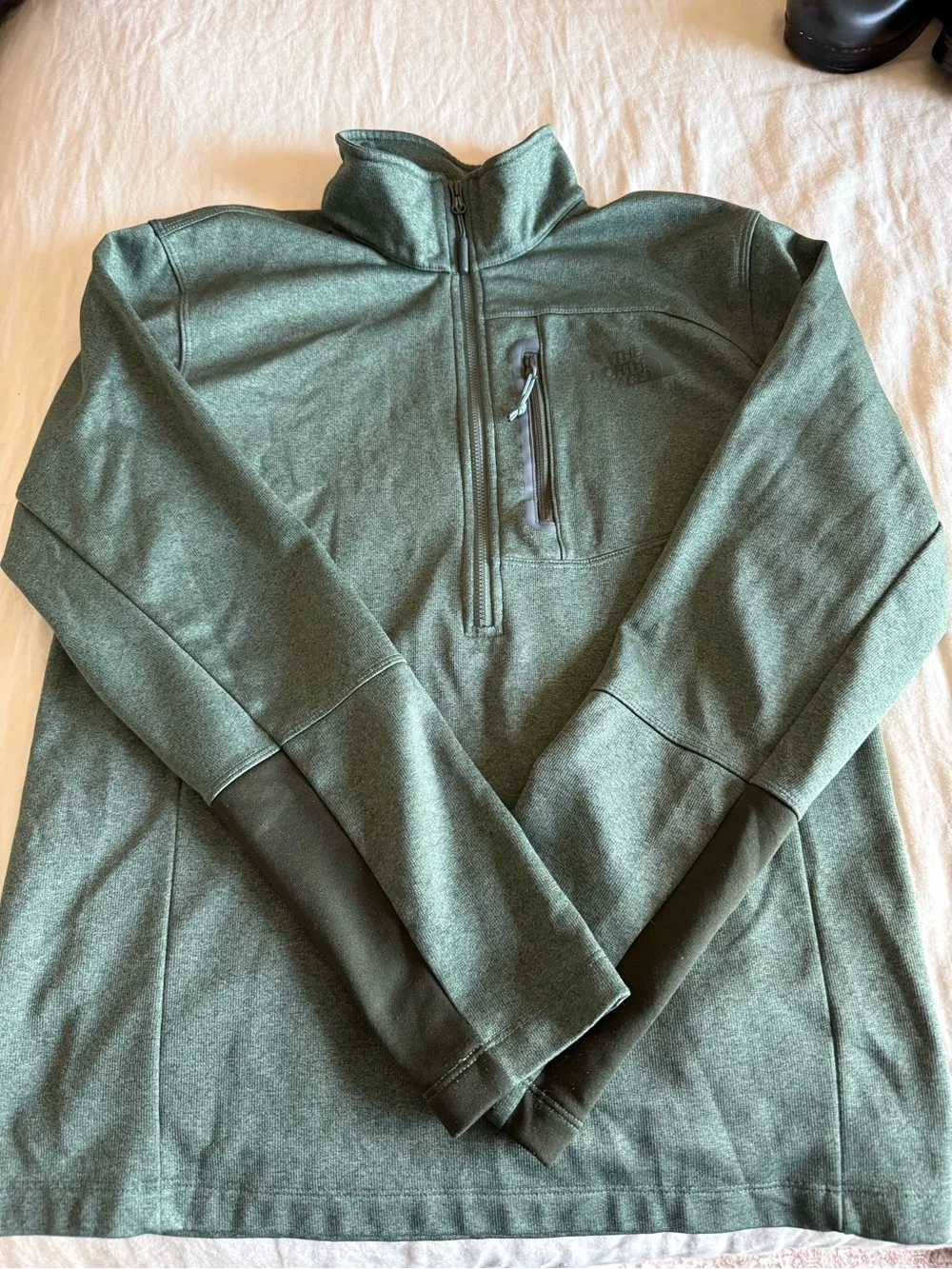 The North Face Men's Forest Green Half-Zip Pullover